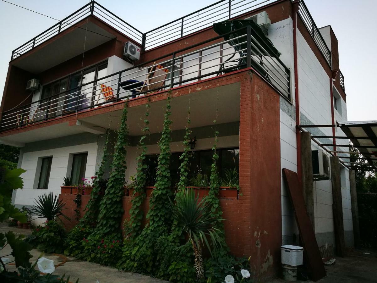 Agora Apartment Tbilisi Exterior photo